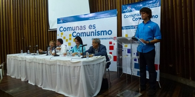 ComunaEscoomunismo