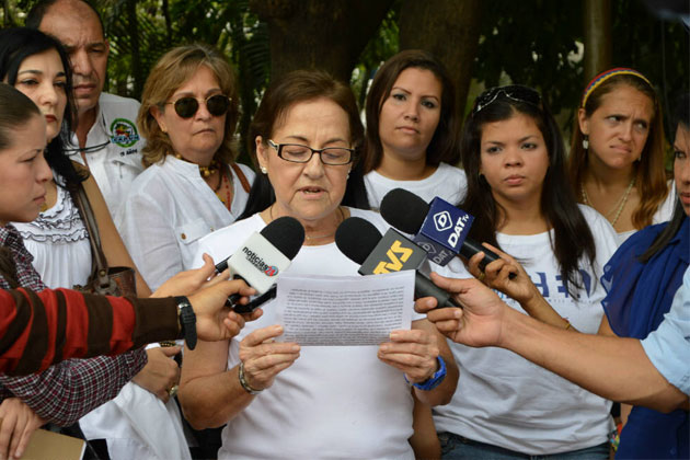 Mujeres carabobeñas organizadas a diputados oficialistas de la AN: “Tendrán que rendir cuenta a la justicia”