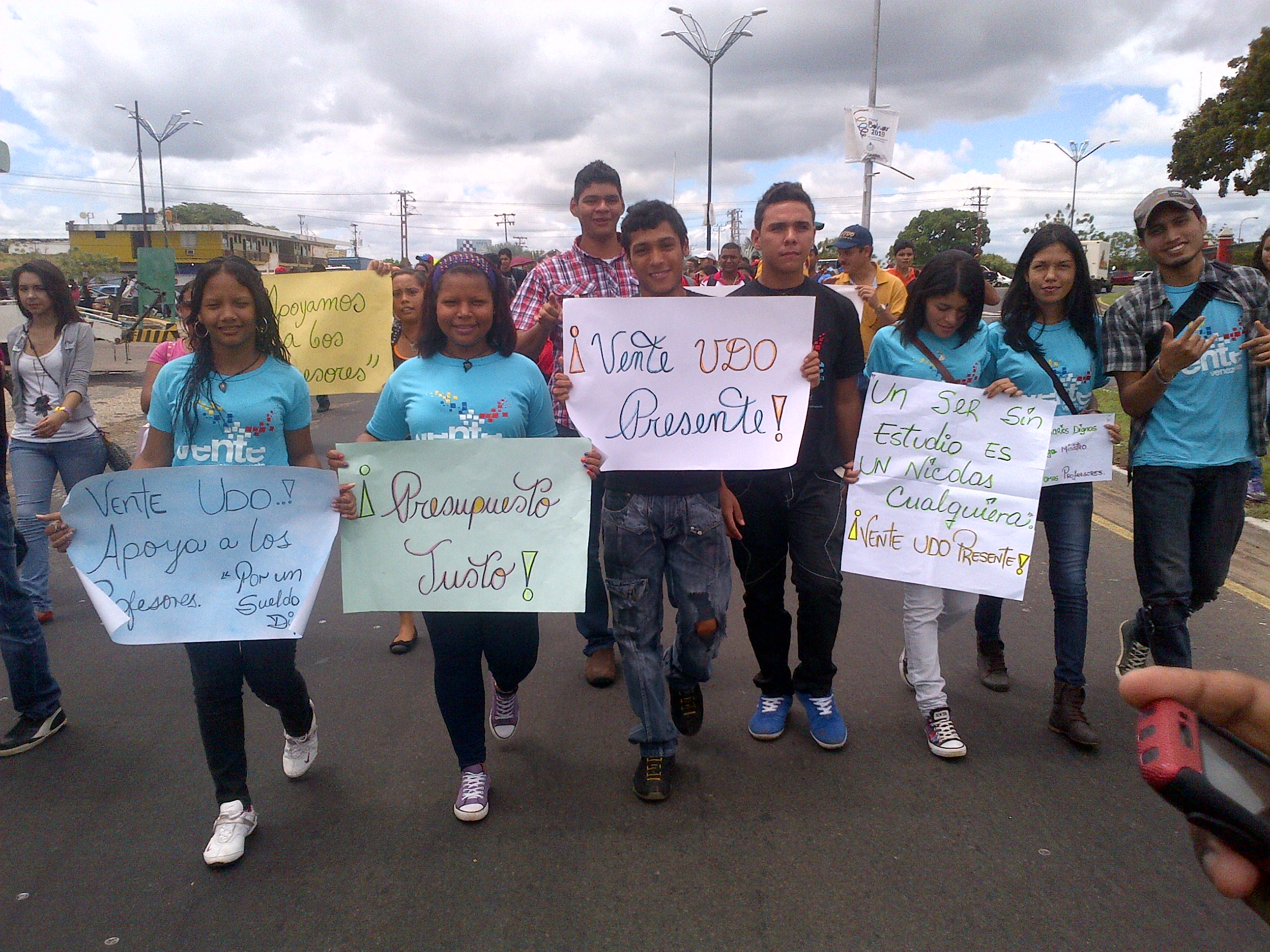Vente UDO acompaña protesta de profesores universitarios