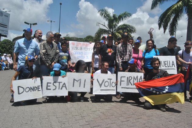 Javu caminó de Táchira a Caracas para exigirle al TSJ que se repitan las elecciones presidenciales