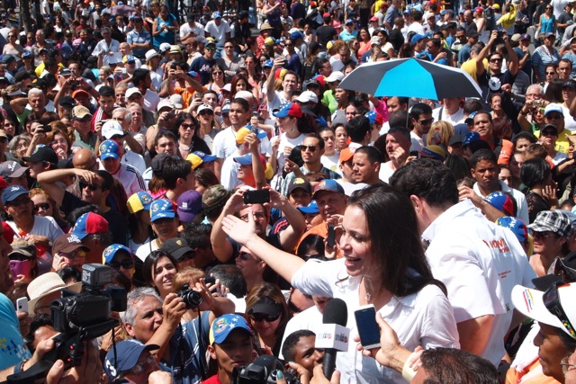 María Corina en la asamblea de ciudadanos en Caracas #LaSalida