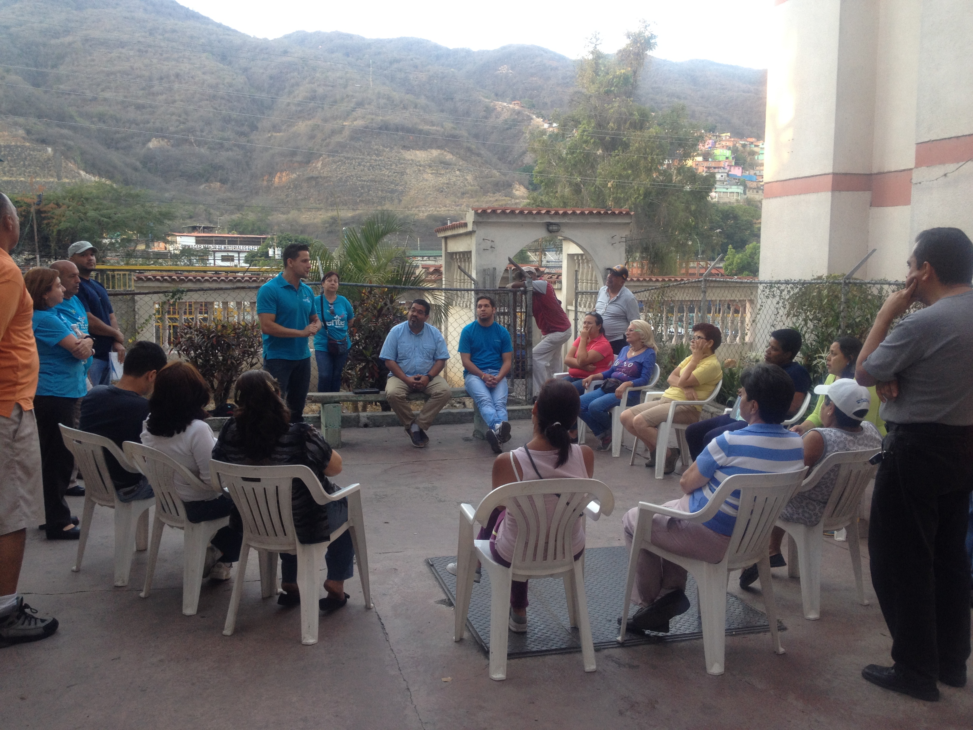 Javier Chirinos: A Maduro le queda una última oportunidad y es renunciar ya