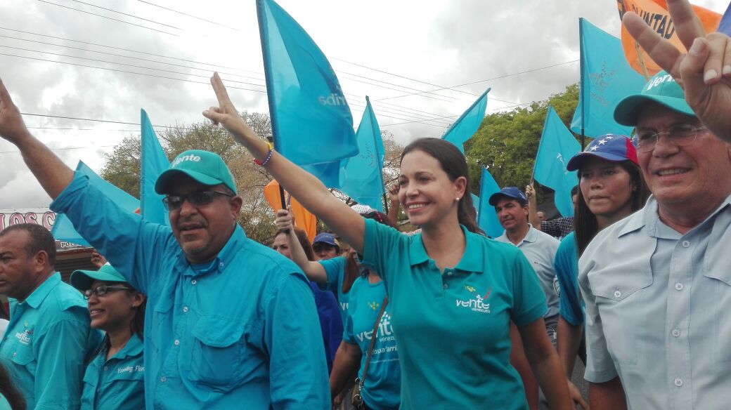 María Corina: Esta ola de presión ciudadana te va a revolcar, Maduro