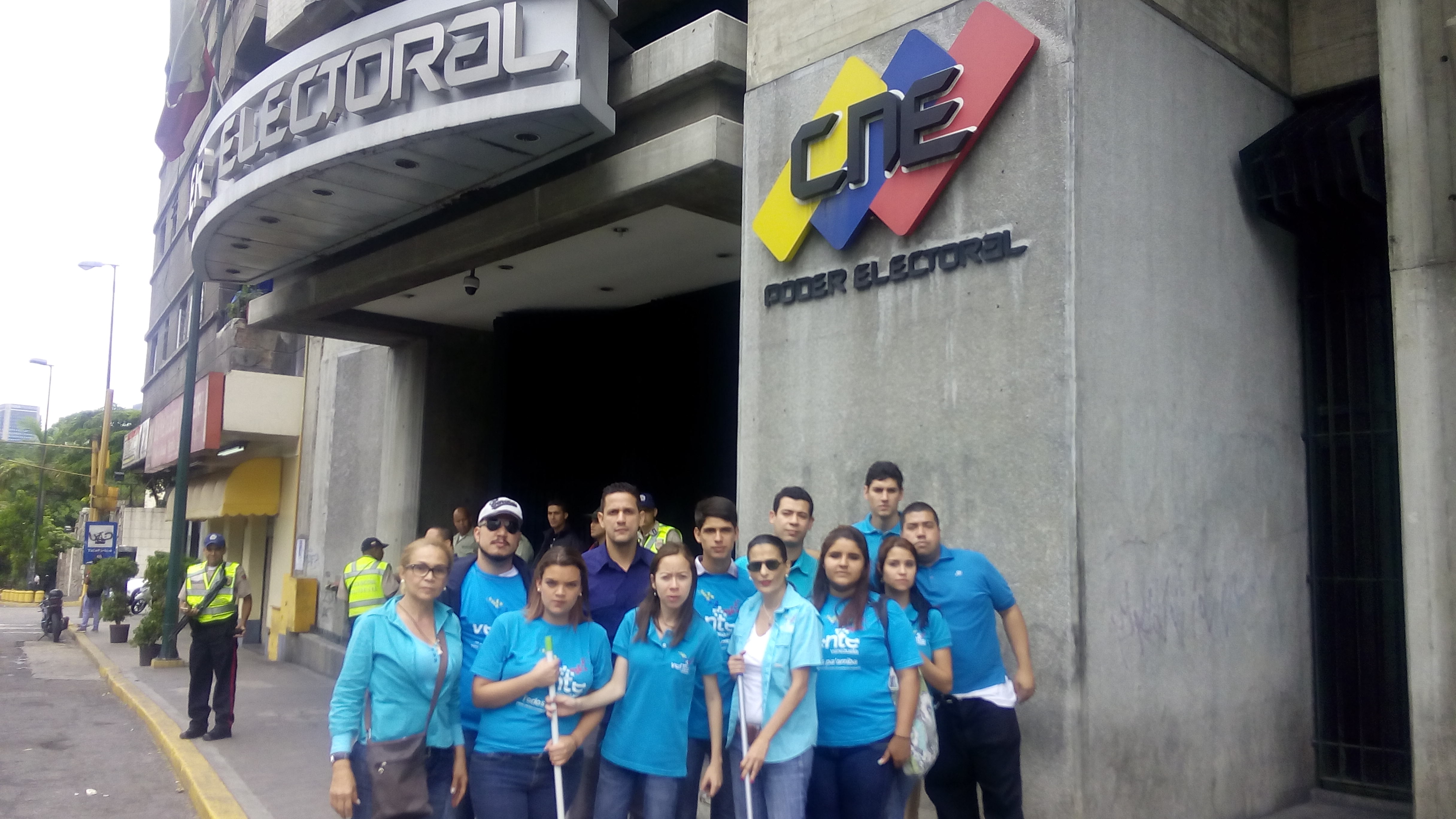Vente Venezuela limpia la mugre del Consejo Nacional Electoral