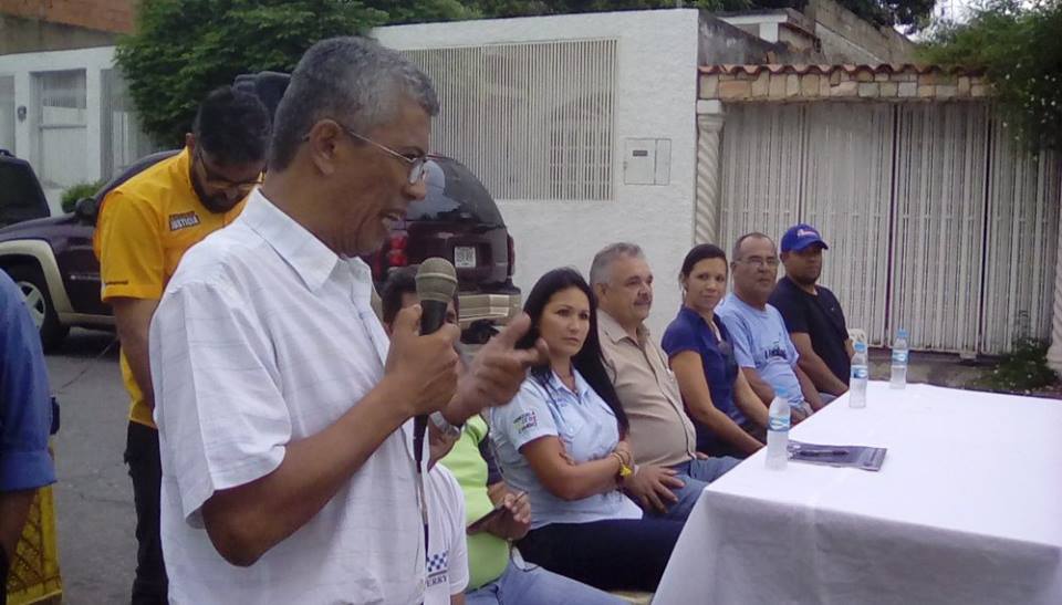 Diputado Luis Barragán: Maduro delira en torno a una Transición democrática que la sabe segura