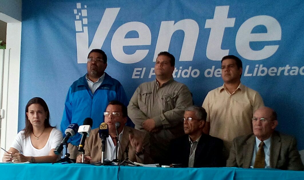 Diputados de Vente Venezuela exigen a la AN declarar falta absoluta de Maduro