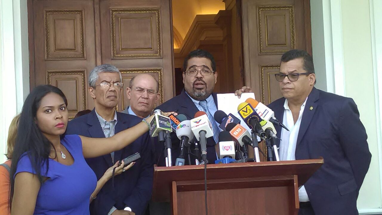 Diputados de Vente Venezuela exigen a la AN reiniciar juicio político contra Maduro