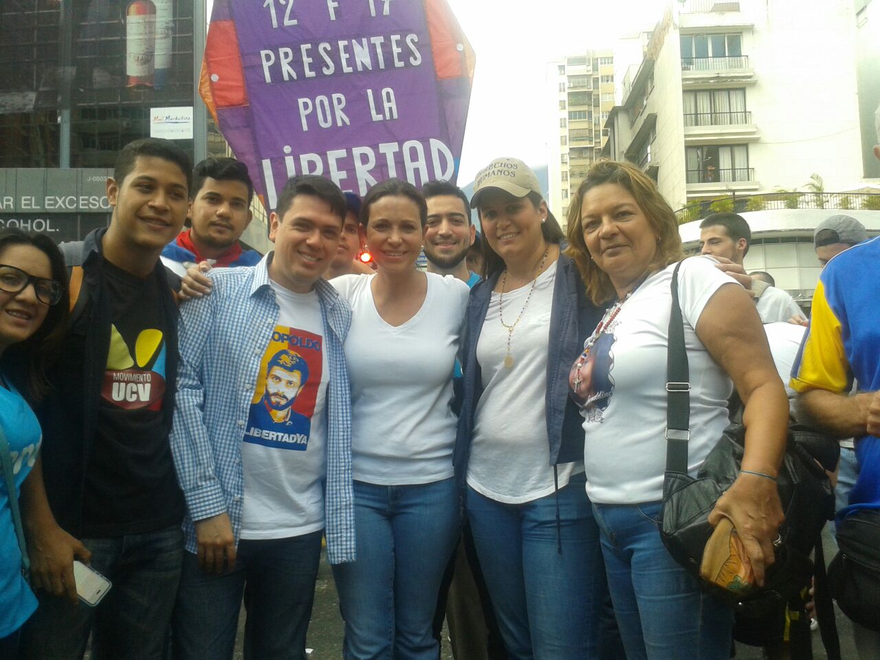 En fotos: Así acompañó María Corina Machado la marcha de los estudiantes en el Día de la Juventud