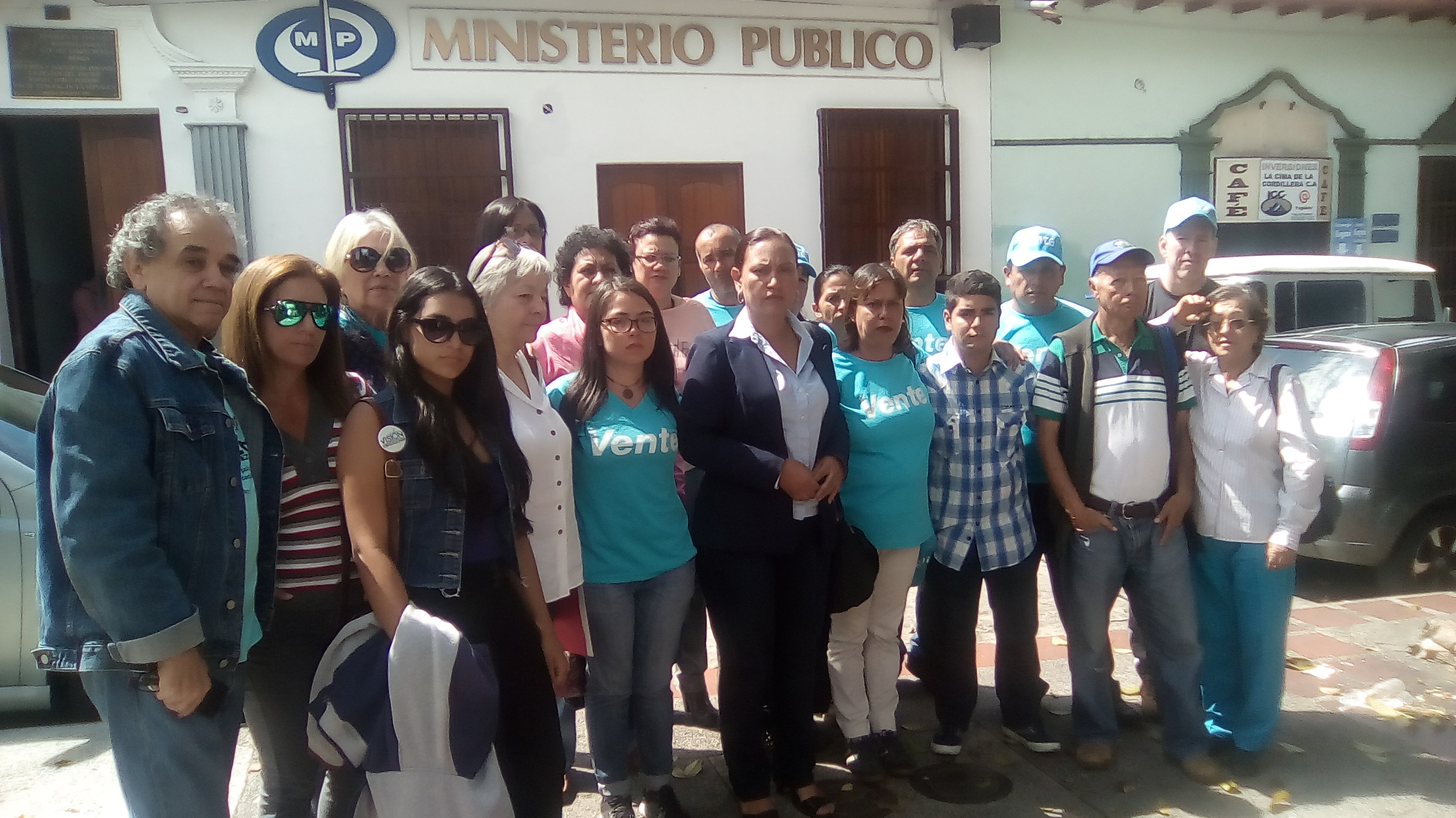 Martha Hernández denuncia al Director de Polimérida por violar sus derechos constitucionales