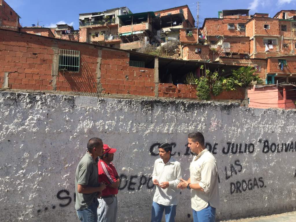 “Me despierto tarde para no desayunar y comer una vez al día”. El rostro del hambre en Caracas – Por Javier Chirinos