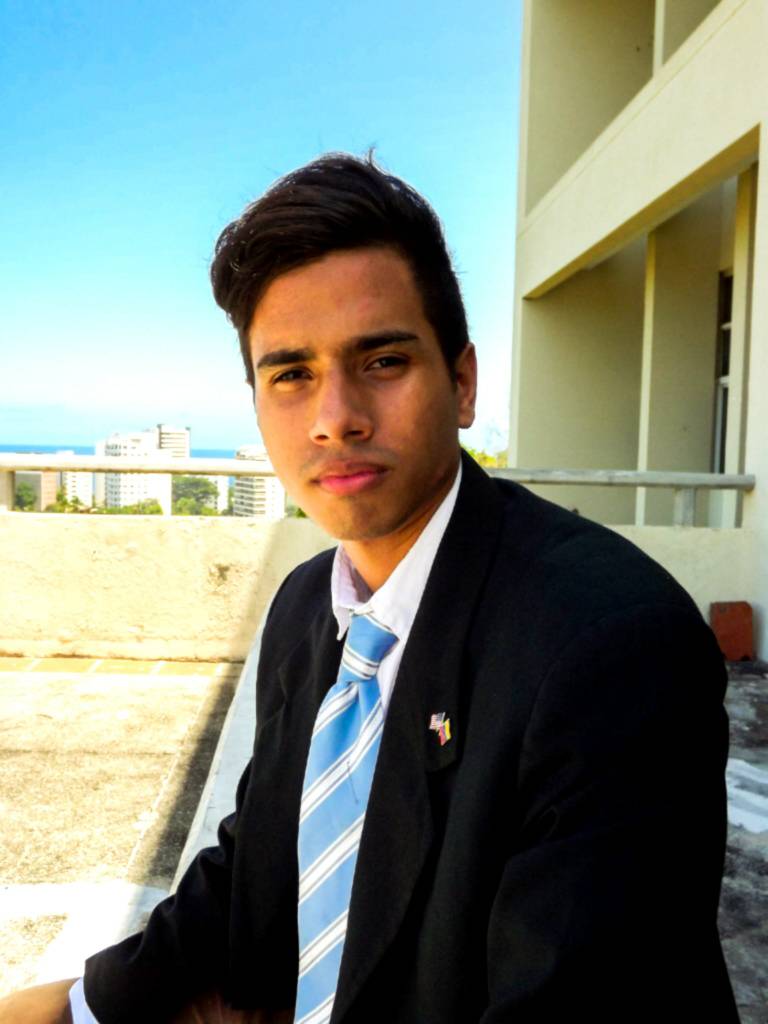 Las máscaras de la Libertad – Por Dennys Portillo