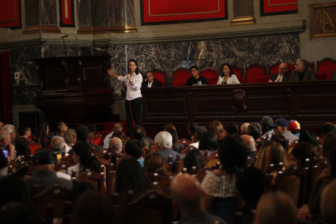 María Corina Machado a militares: Están con los venezolanos o se entierran con el régimen