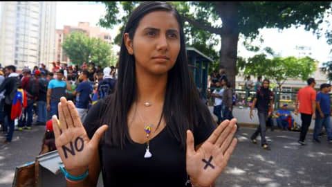 ¿Aulas medias vacías o medias llenas? – Por Sindia Hurtado