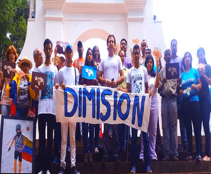 María sobre la ola azul de libertad – Por Eleazar Contreras