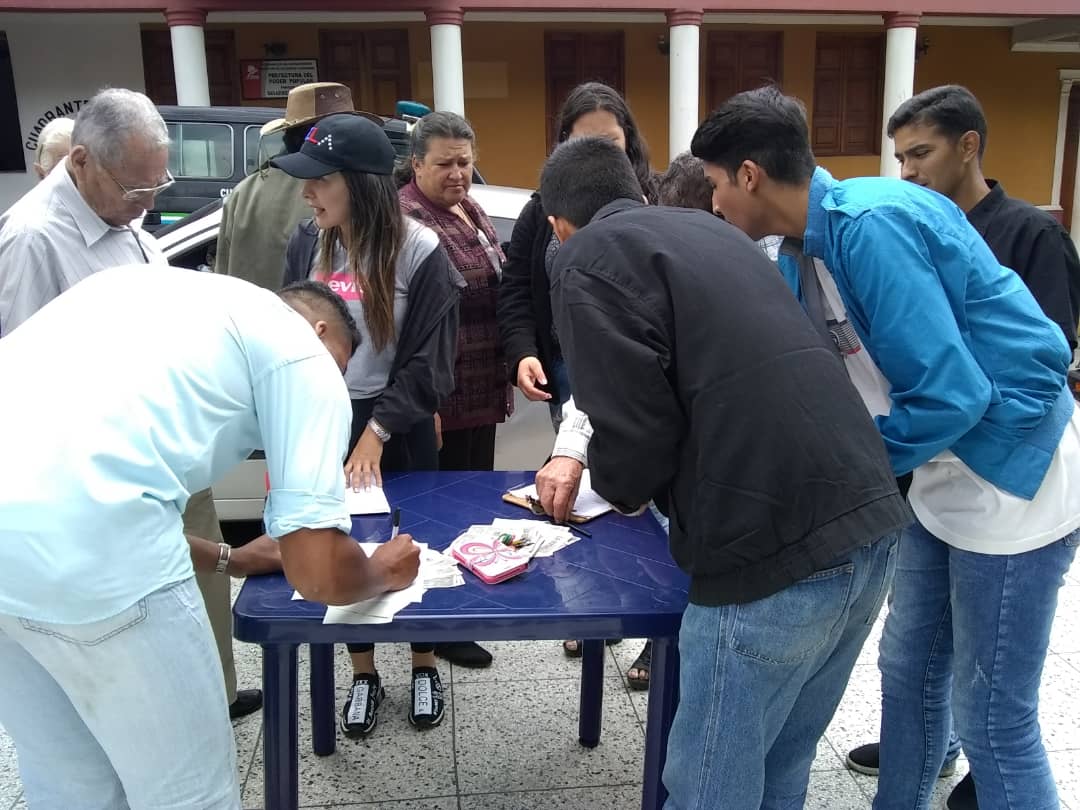 Vente Joven Rivas Dávila inicia recolección de firmas en Bailadores por la activación del 187.11