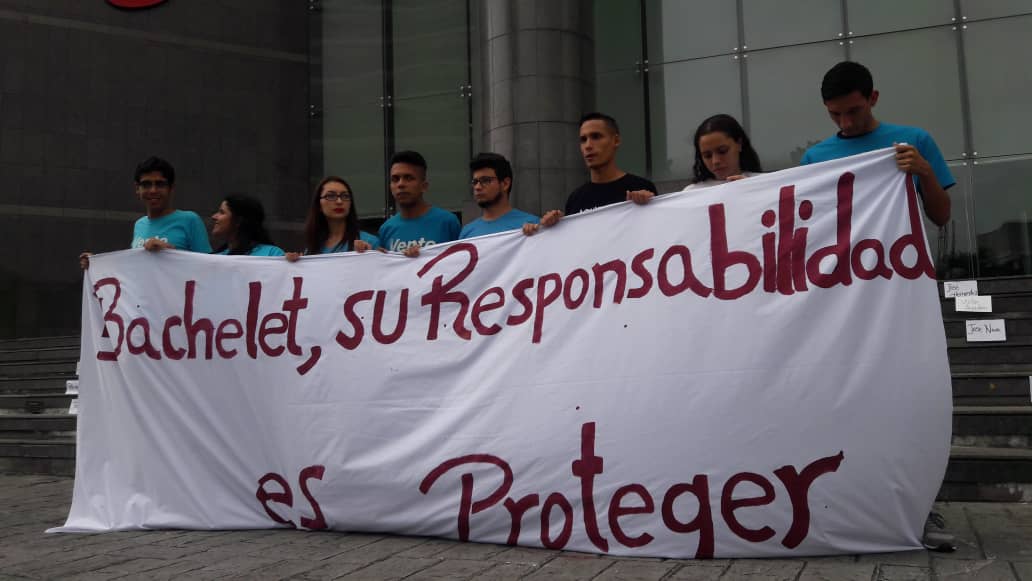 Vente Joven a Bachelet: Los genocidas tienen que salir del poder