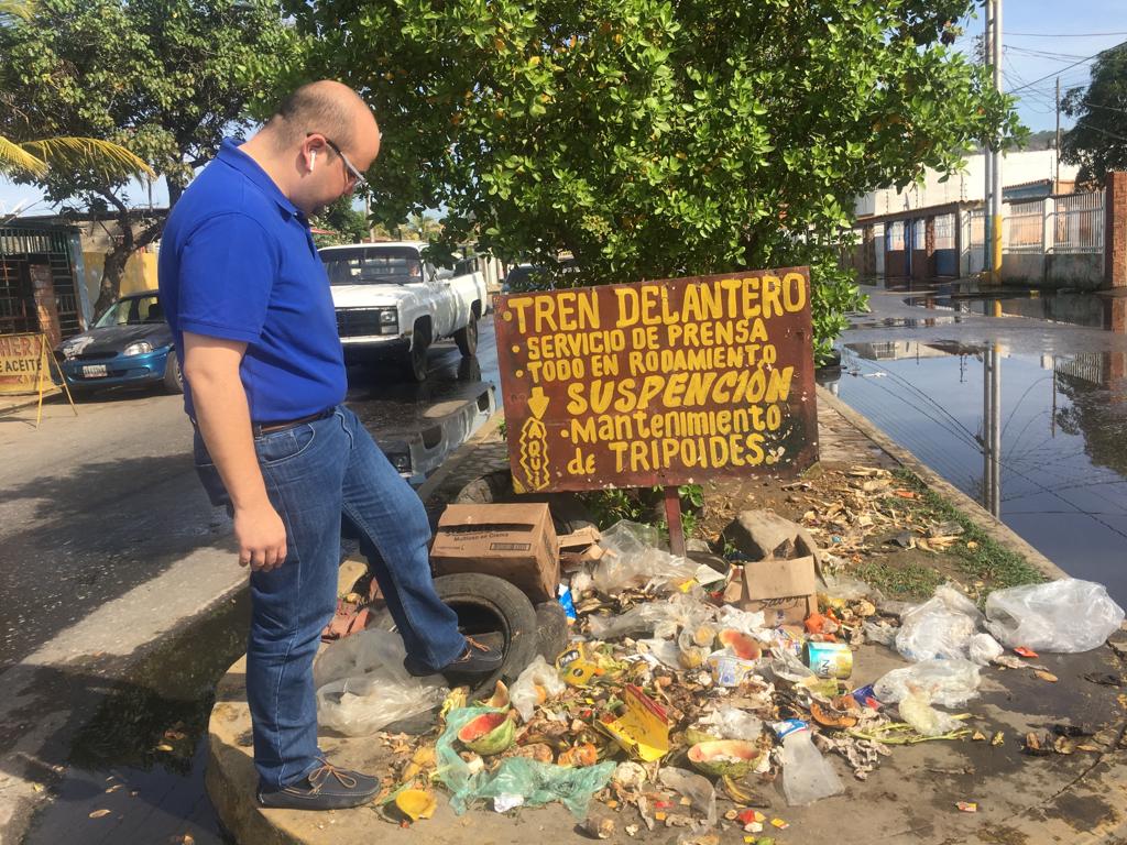 Alcalde de Barcelona pretende transferir recolección de basura a las comunas