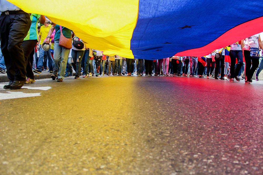 ¿Cómo afrontar la crisis en Venezuela en el contexto político y social? – Por Daniel Vivas