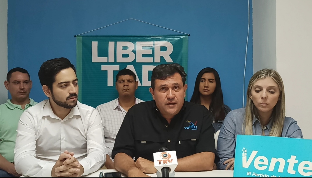 Henry Alviarez: Si no existe soberanía nacional, es absurdo y cómplice pensar en elecciones