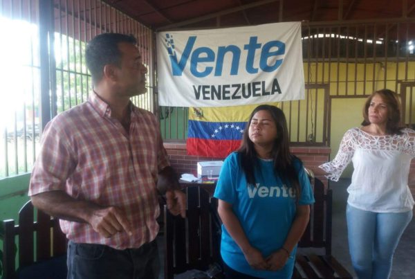 Emill Brandt condena que Ministerio de Educación del régimen obligue a niños a participar en referéndum