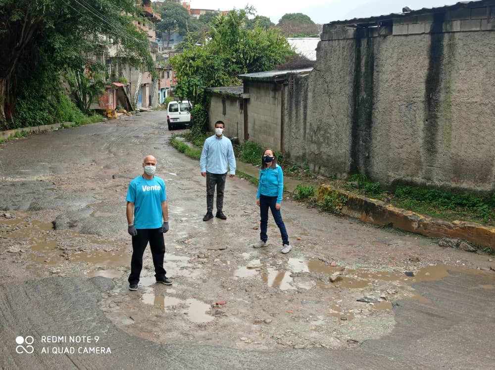 Xiomara Sierra: Carretera Petare – Santa Lucia vive su peor momento gracias al socialismo