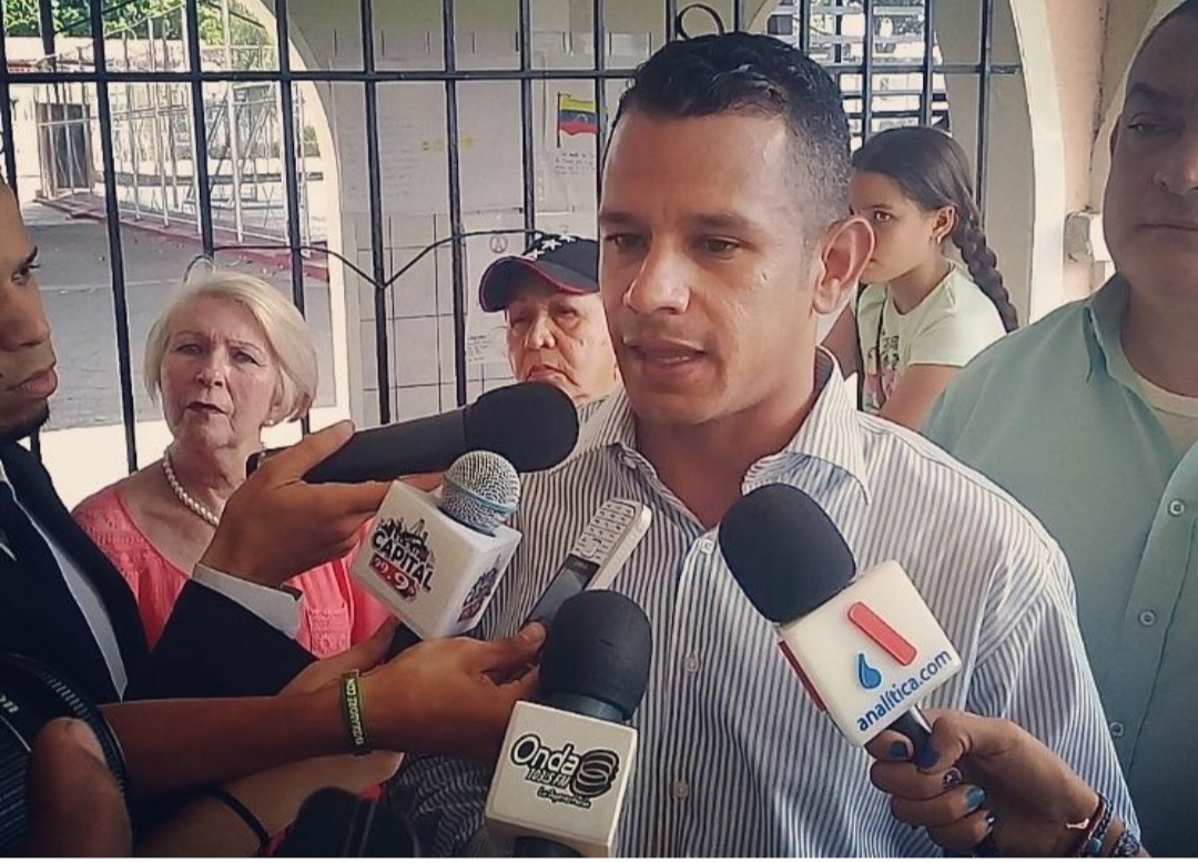 Julián Briceño: No defendieron la Gobernación de Bolívar y pretenden dar lecciones para defender la patria