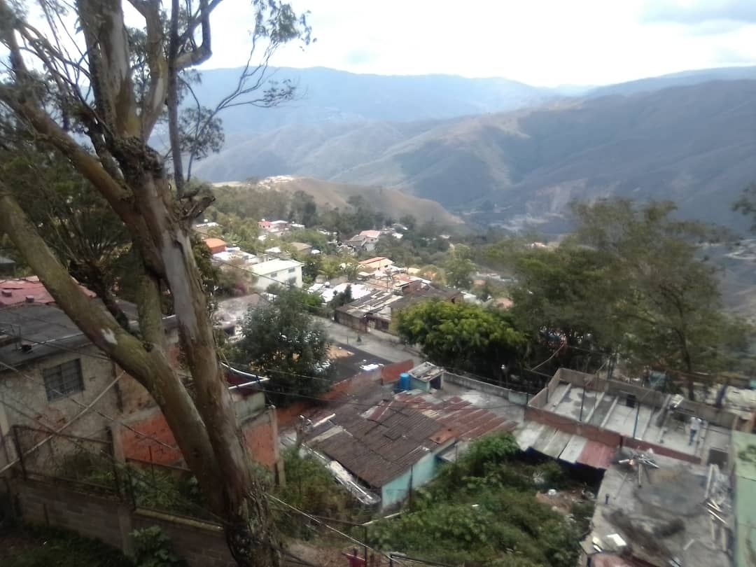 Vente Distrito Capital alerta sobre contaminación ambiental por hornos de cremación en El Junquito