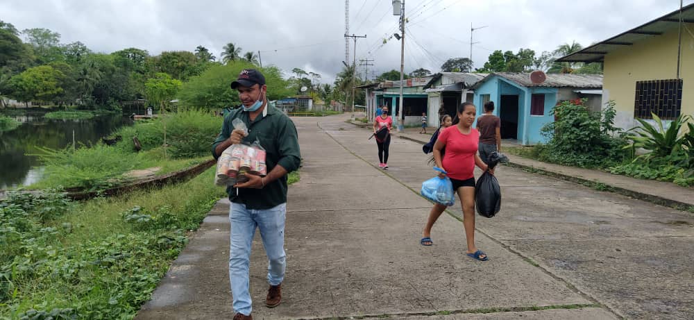 Familiares de desaparecidos en el naufragio realizan búsqueda independiente en Delta Amacuro