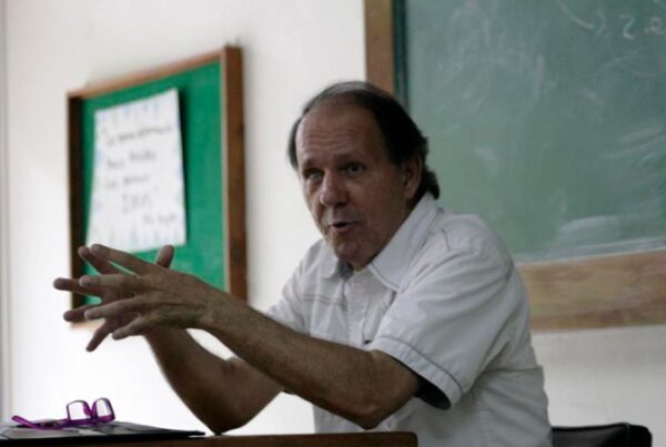 Despilfarro constituyente - Por Bernardino Herrera León