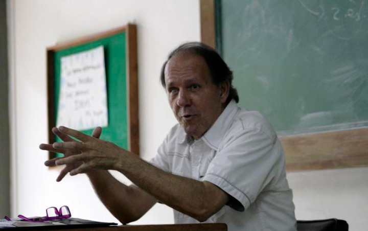 Despilfarro constituyente – Por Bernardino Herrera León