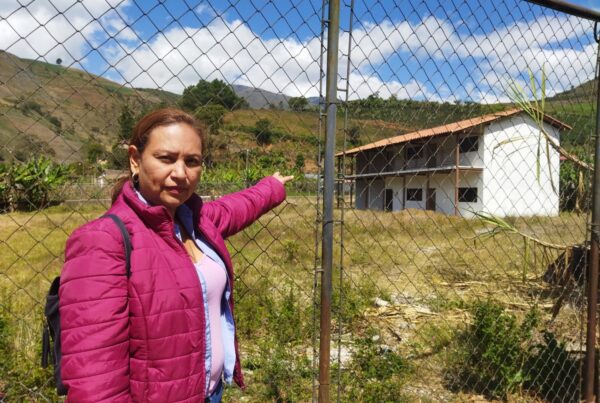 Martha Hernández denuncia abandono generalizado del régimen a los pueblos del sur de Mérida