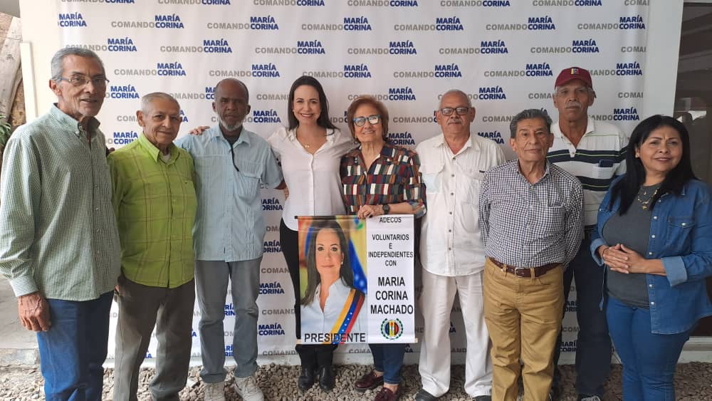 Dirigentes sociales y adecos voluntarios manifiestan su respaldo a María Corina