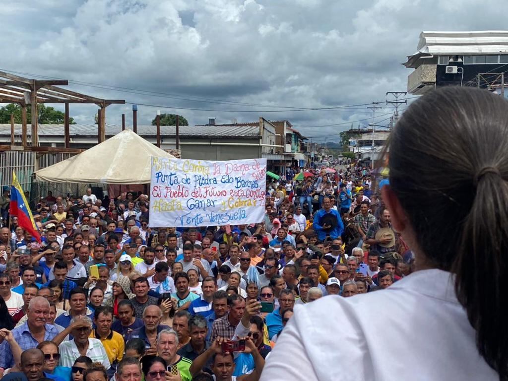 María Corina desde Barinas: El 22 de octubre le notificaremos a Maduro lo que le espera en el 2024