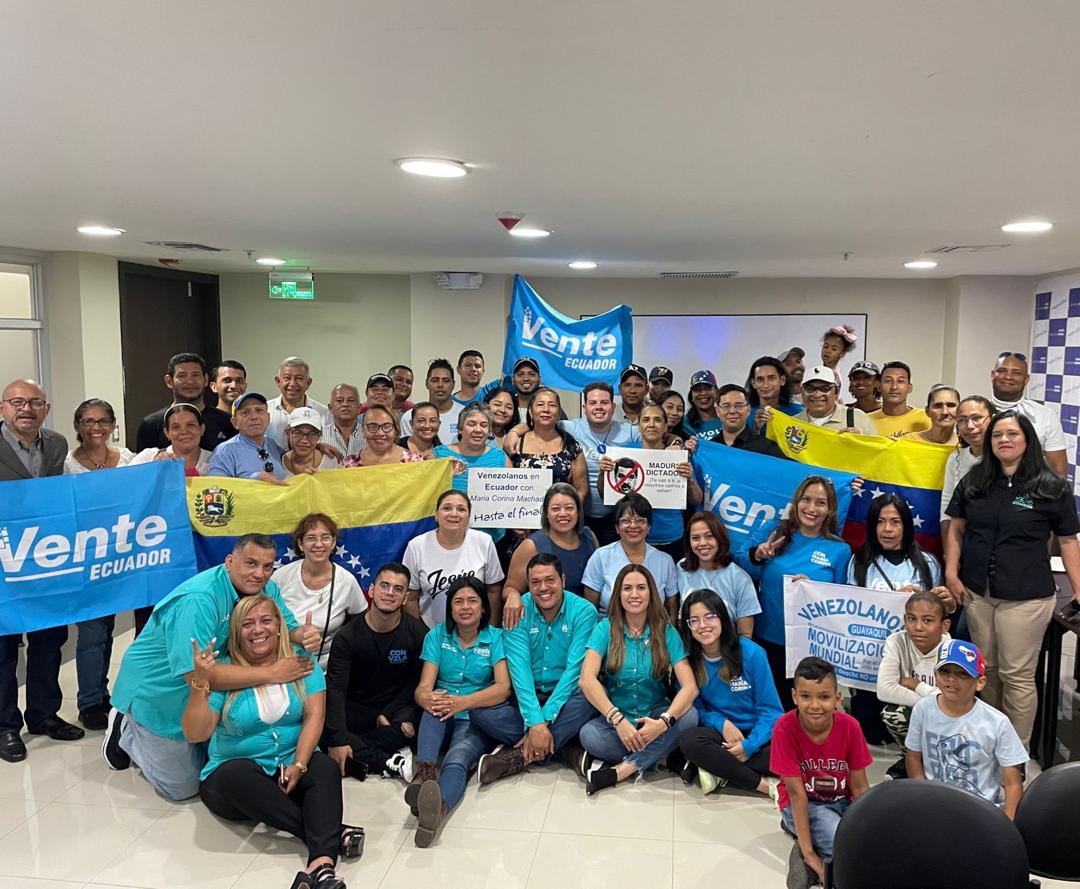 Presentados y juramentados Comandos Con Vzla en cinco países