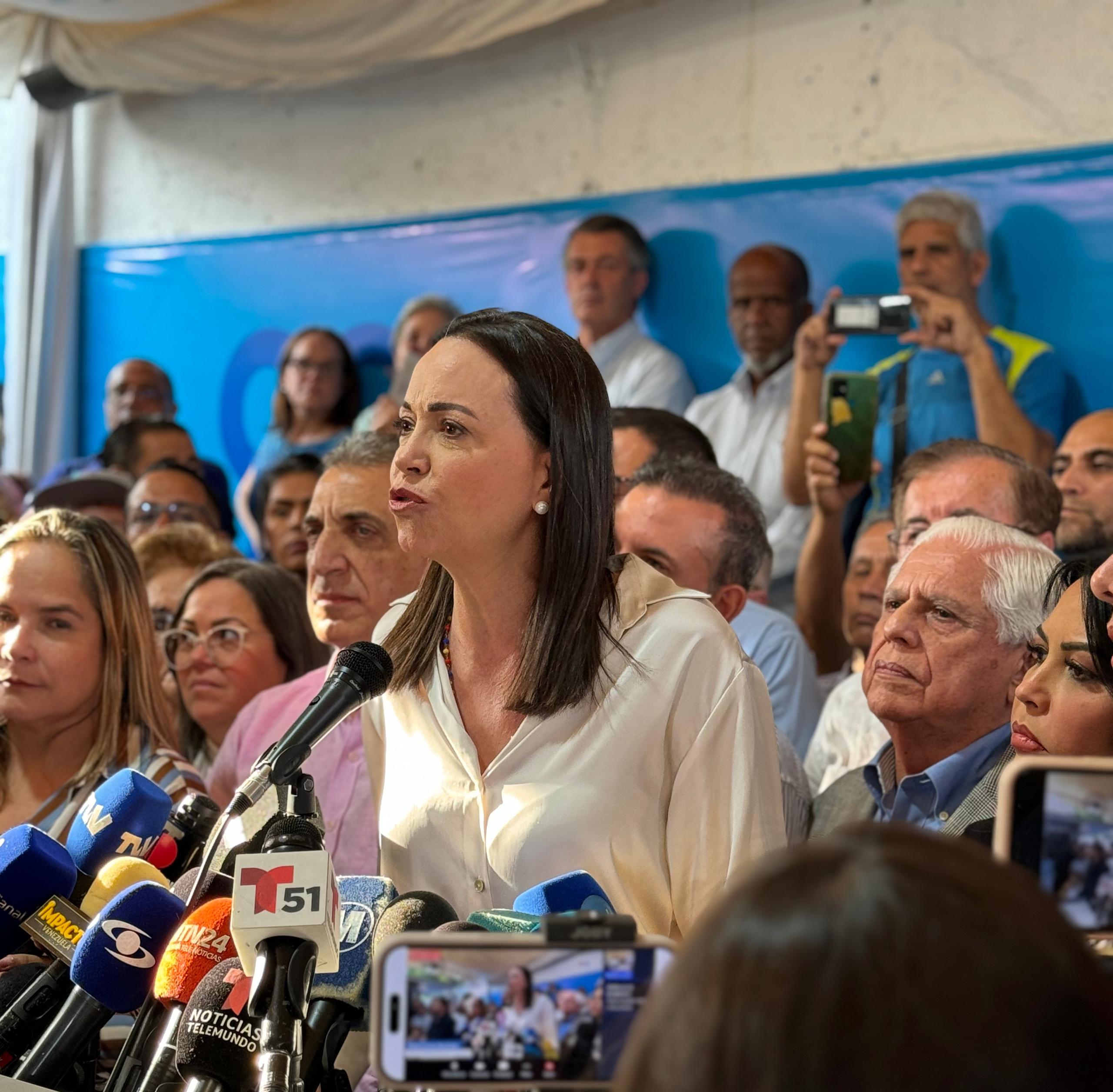 María Corina: Si el candidato lo escoge Maduro, no son elecciones