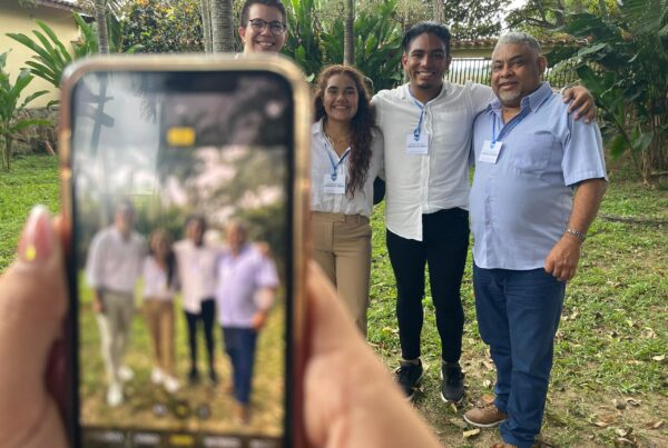 La poesía de nuestra espera - Por Isabella Antichan