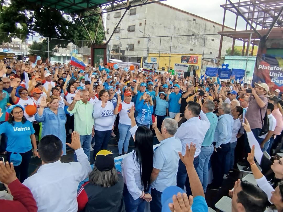 Juramentado equipo unitario del Comando Con Vzla en Barinas