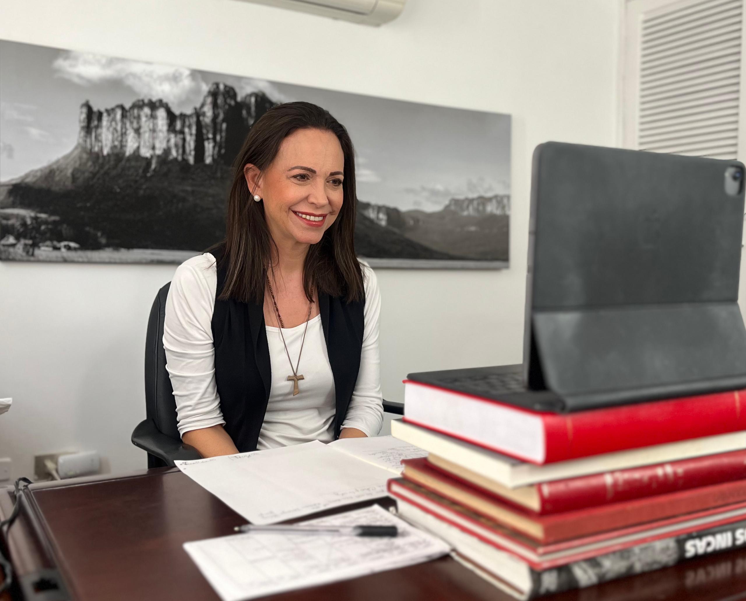 María Corina con Sergio Novelli: Este movimiento indetenible llevará a Edmundo a la presidencia