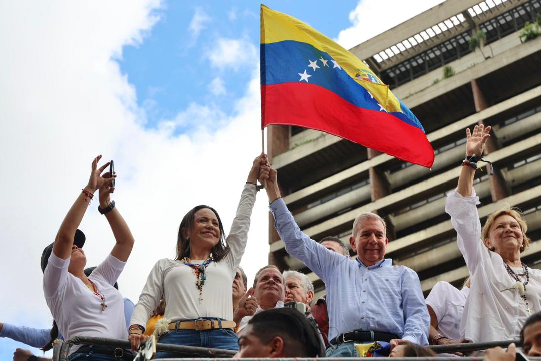 #Comunicado Edmundo, María Corina y la Plataforma Unitaria piden al régimen un diálogo que facilite la transición