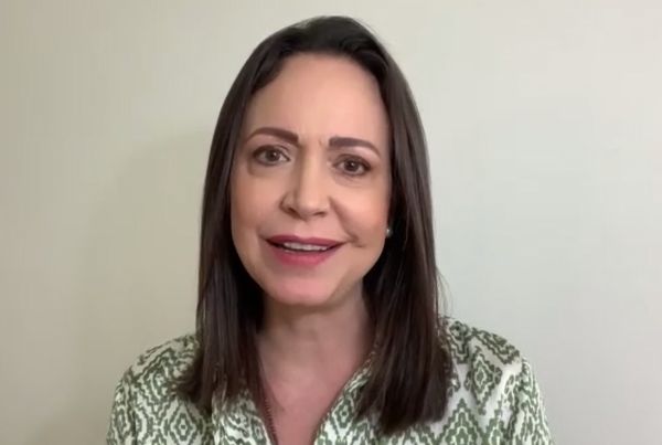 María Corina: Aquí el que se va es Nicolás Maduro, yo sigo con los venezolanos
