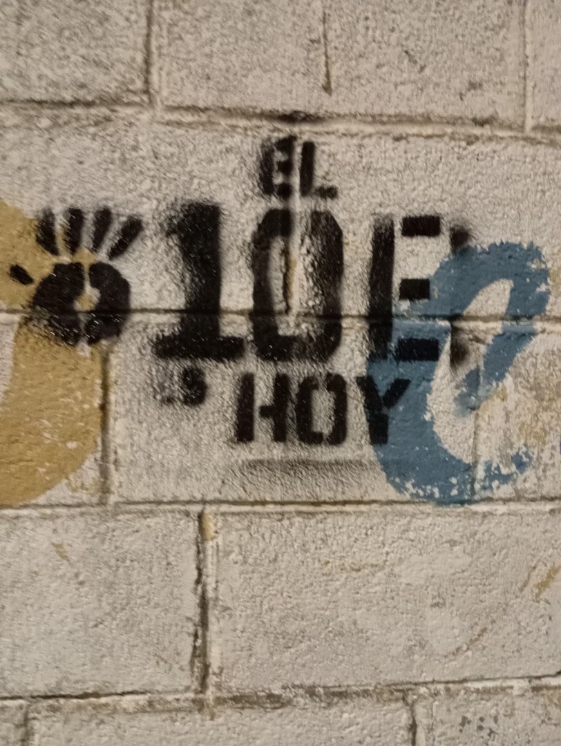 «El 10E es hoy; el 10E es ya», los miles de grafitis que recorren más de 20 estados del país