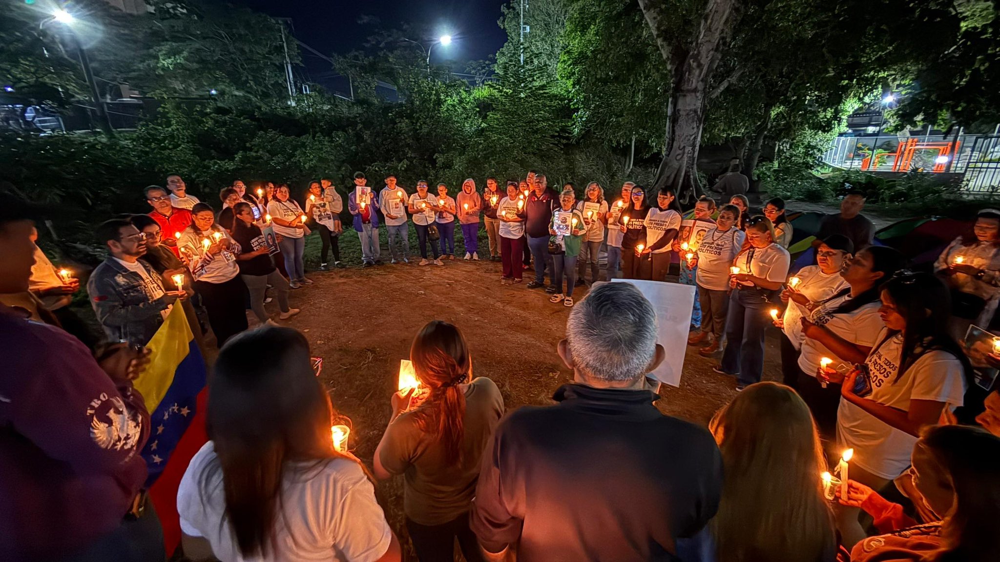“Te entrego mi vida por la libertad de mi hijo»: el clamor de los familiares de los presos políticos durante las vigilias