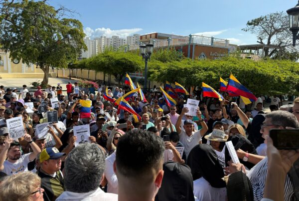 Venezolanos en las calles