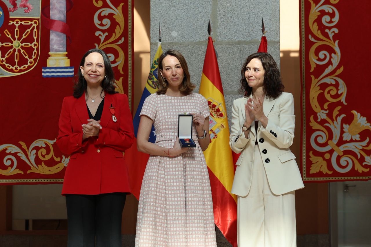 María Corina recibe la Medalla de Oro de Madrid: “Está tarde comienza el retorno a Venezuela”