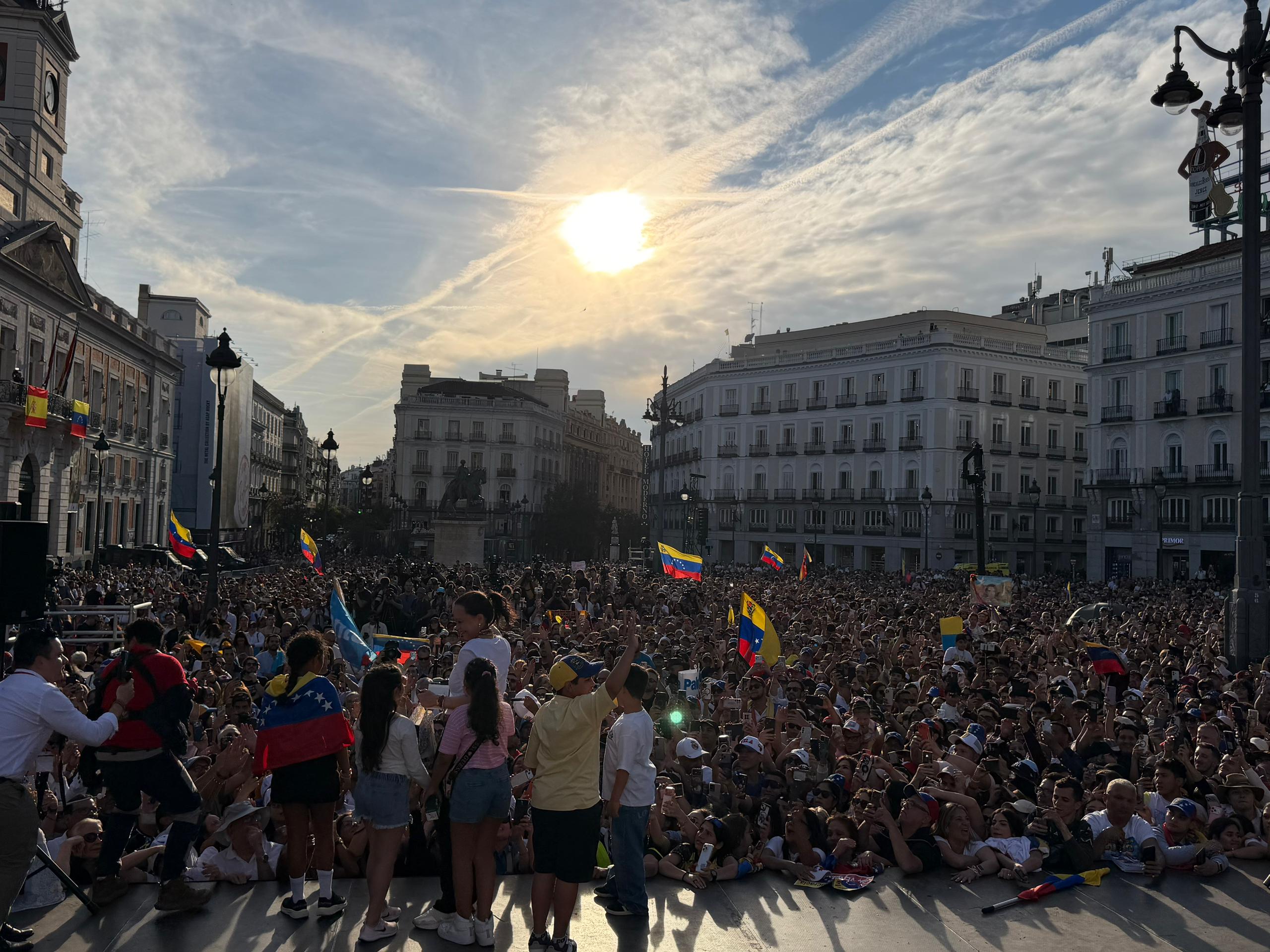 [GALERÍA] María Corina en Madrid: un encuentro multitudinario, a la venezolana