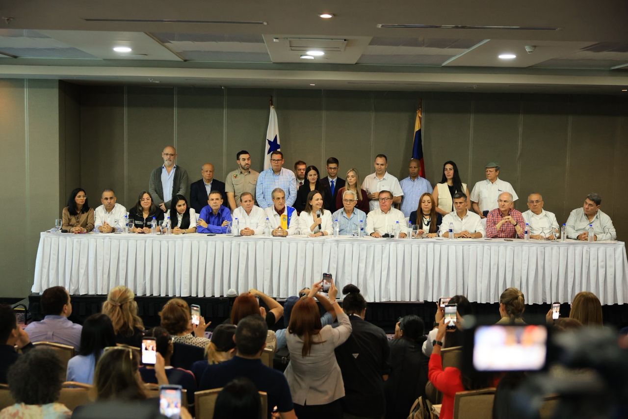 María Corina, Edmundo González Urrutia, Plataforma Unitaria y Alianza Con Vzla firman “Manifiesto de Panamá” por la transición en Venezuela