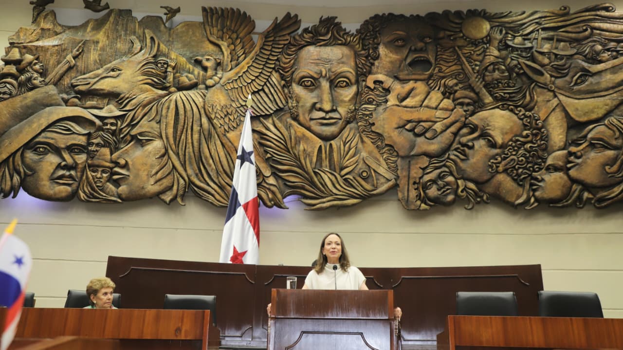 María Corina en la Asamblea Nacional de Panamá: Venezuela será la primera nación que se va a construir desde cero en la época de la IA