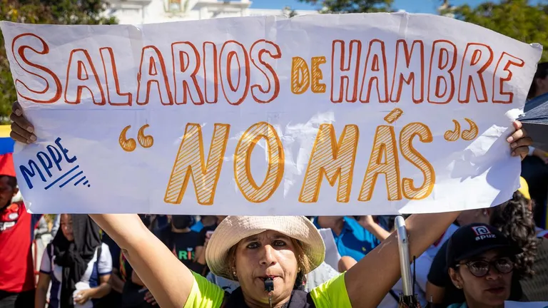El salario que no alcanza: radiografía de sobrevivir en socialismo