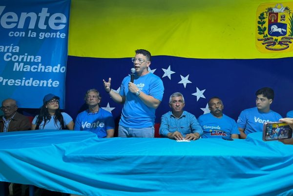 Rodrigo Pérez, Vente Bolívar inaugura Casa Azul en Tumeremo