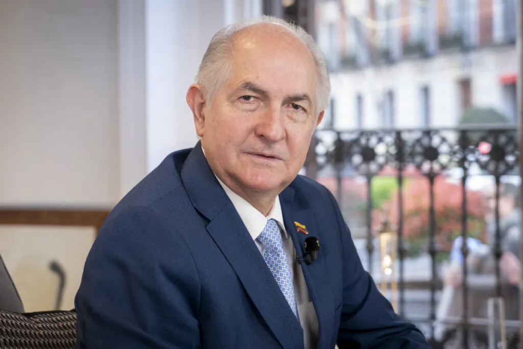 Antonio Ledezma destaca desde la investidura de Keiko Fujimori el respeto al voto en Perú y reivindica el triunfo de Edmundo González en Venezuela